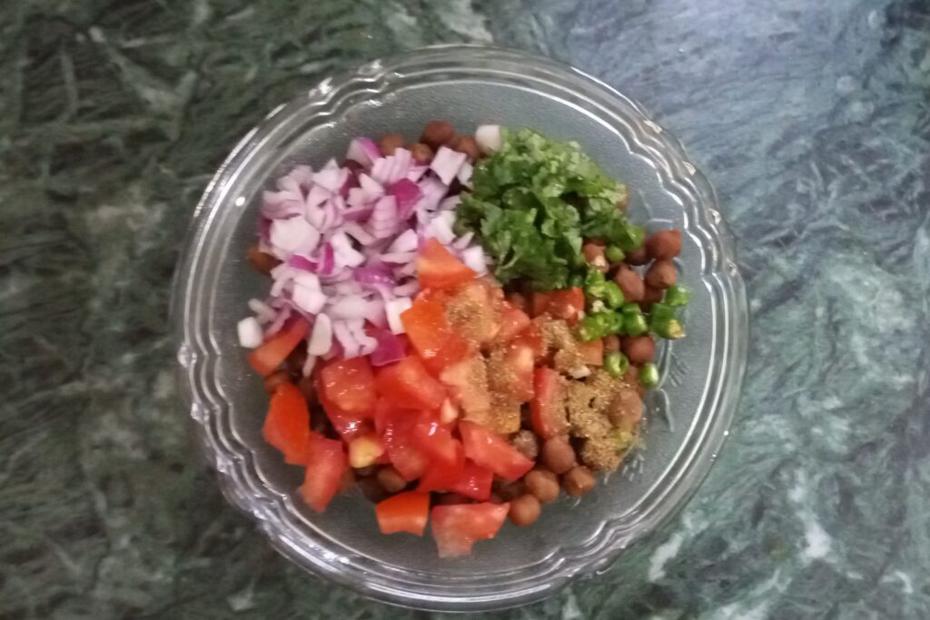 Kala chana chaat