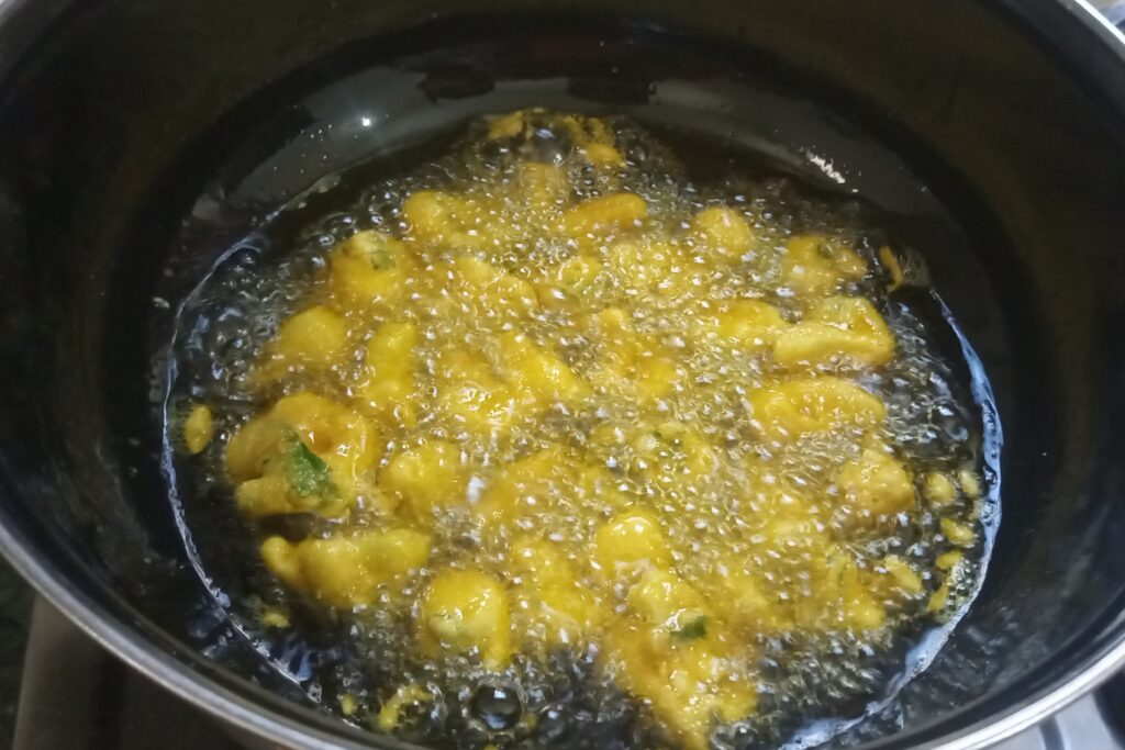 Cauliflower pakora