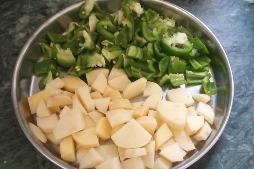 Aloo shimla mirch recipe