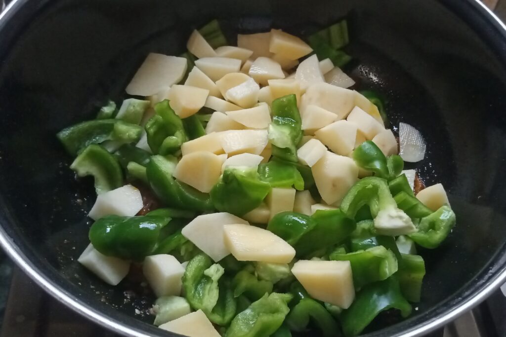 Aloo shimla mirch recipe