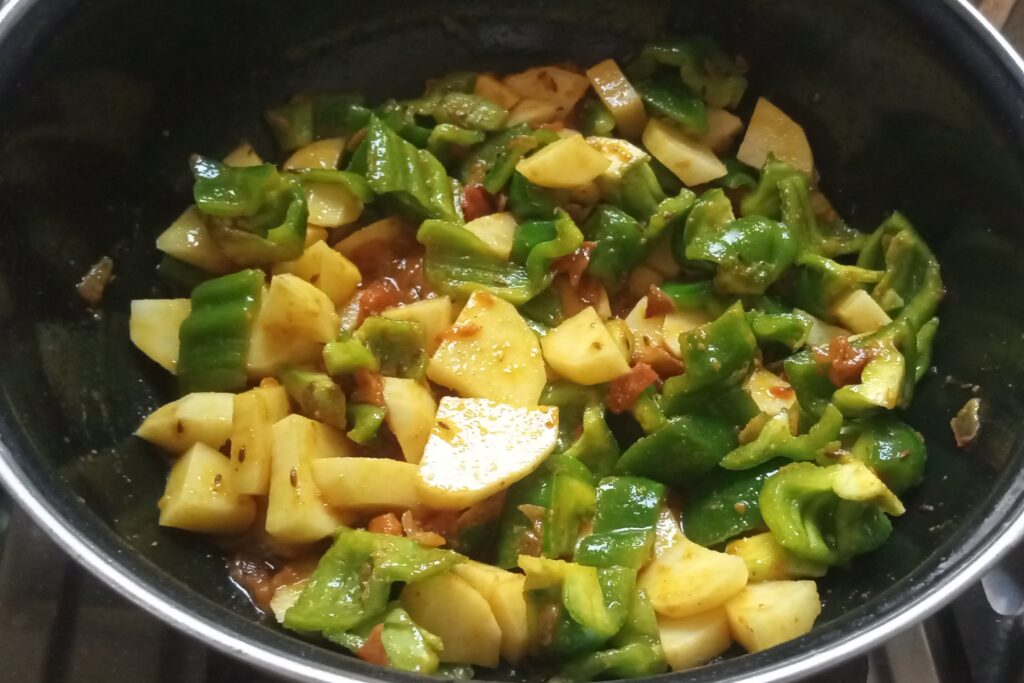 Aloo shimla mirch recipe