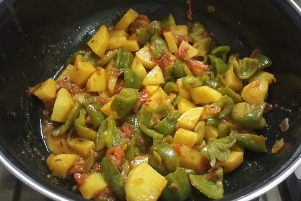 Aloo shimla mirch recipe