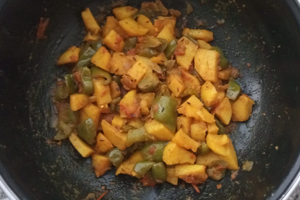 Aloo shimla mirch recipe