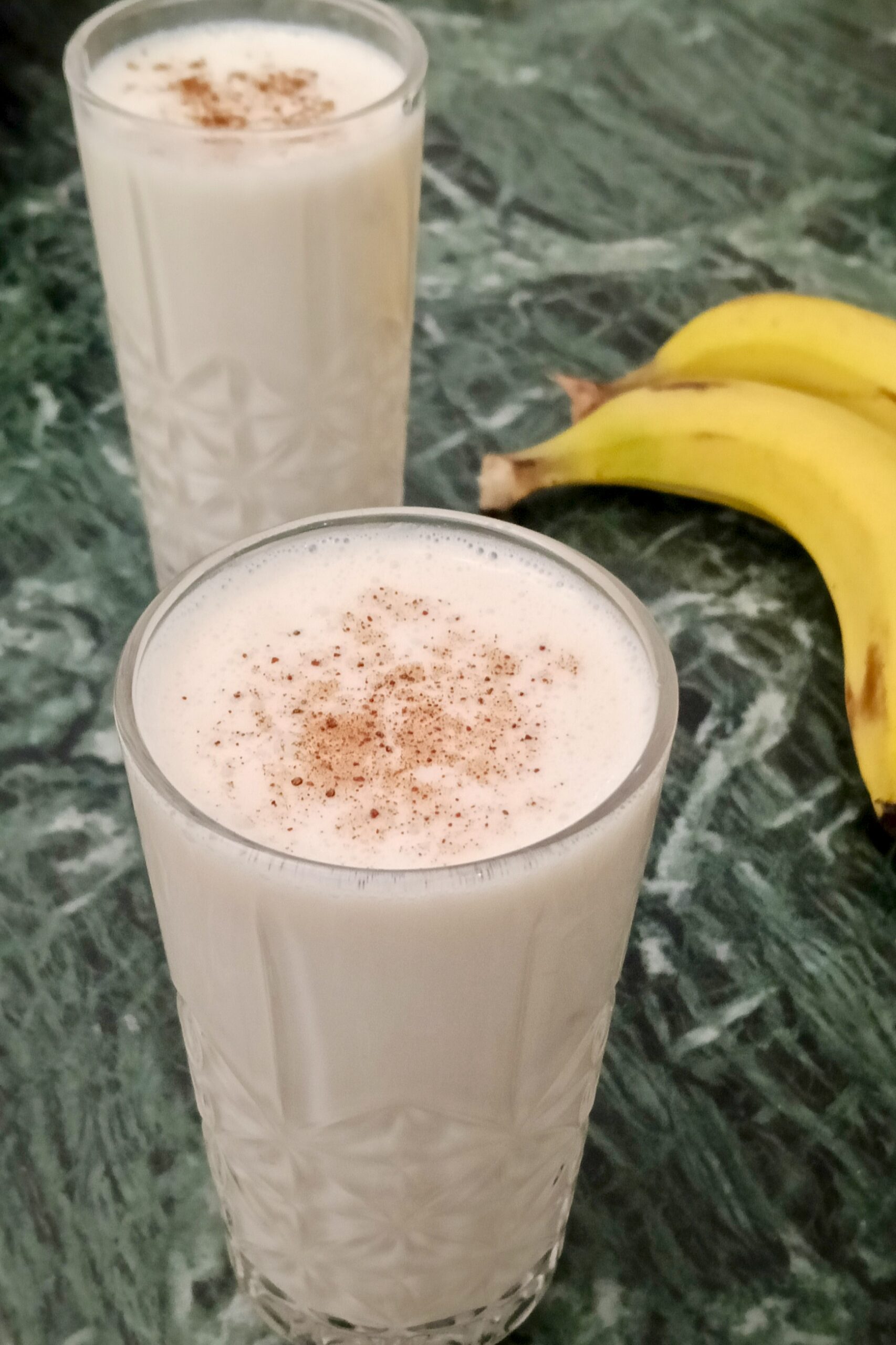 Easy Banana Milkshake Recipe
