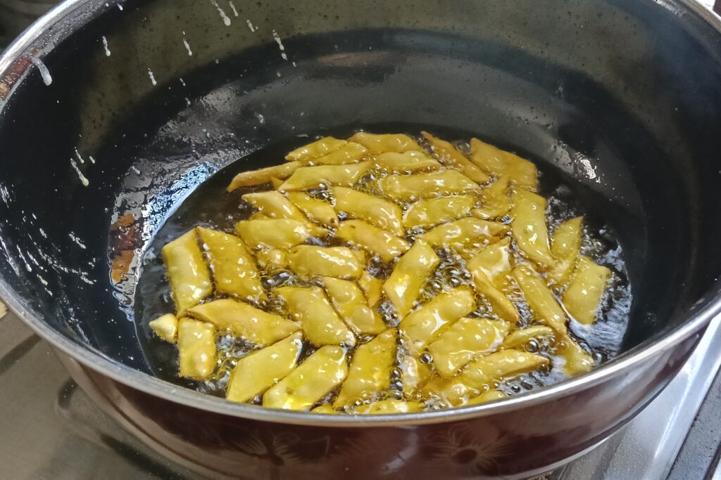Namak pare