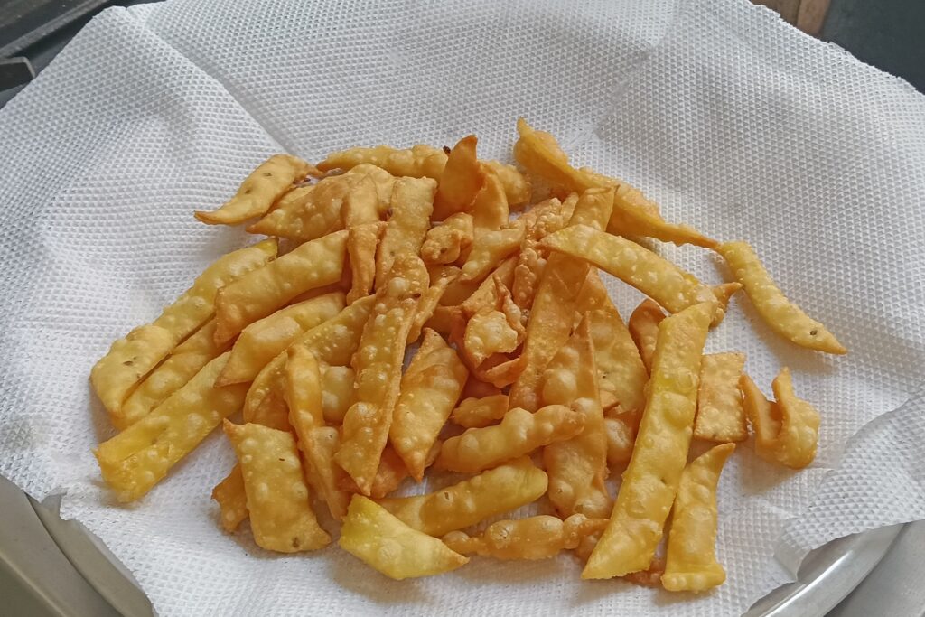 Namak pare