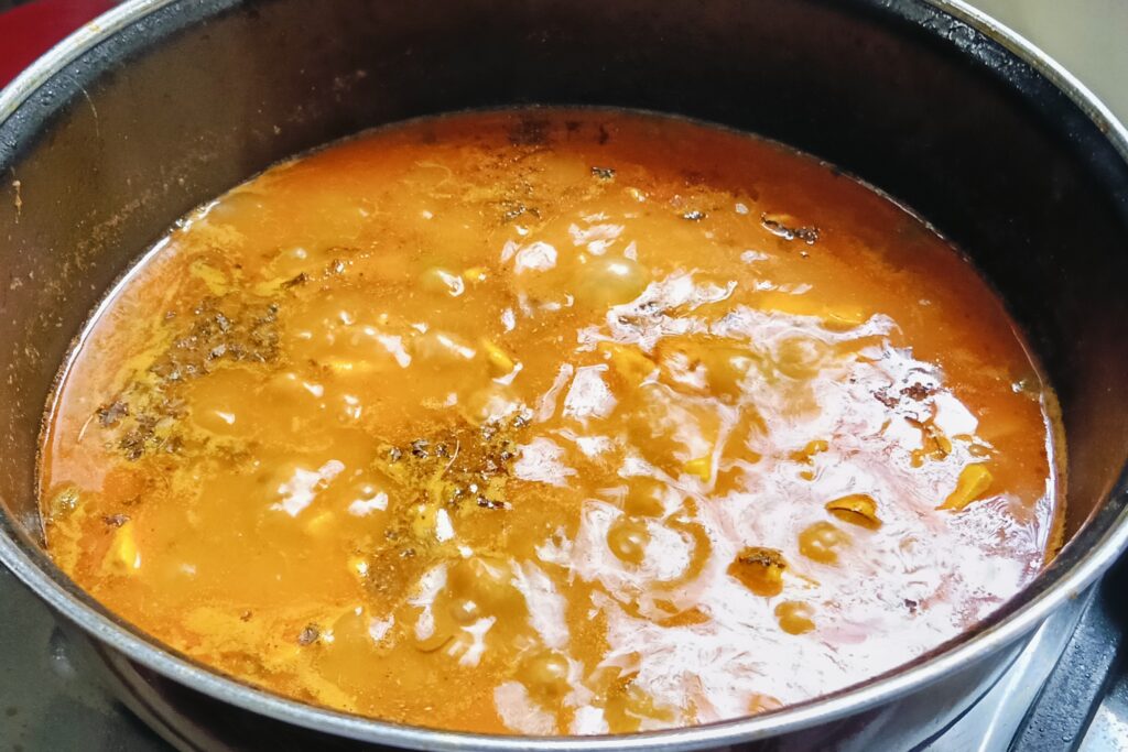Homemade matar paneer