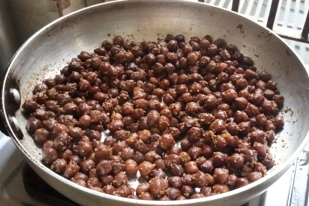 Dry kala chana recipe