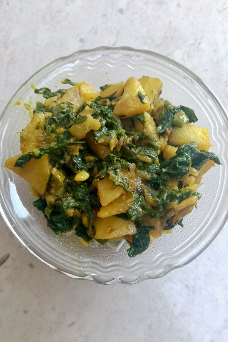 homestyle dry palak aloo sabzi