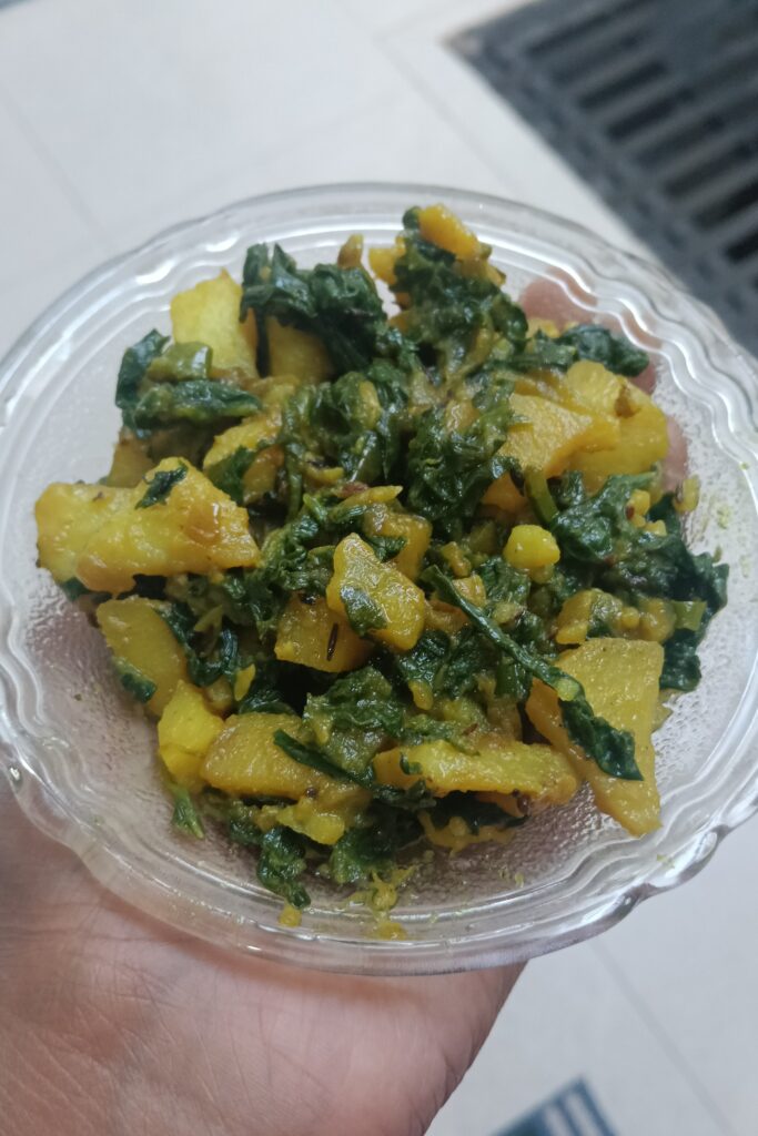 homestyle dry palak aloo sabzi