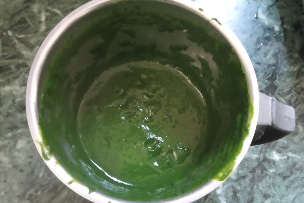 Blended spinach puree for palak panner