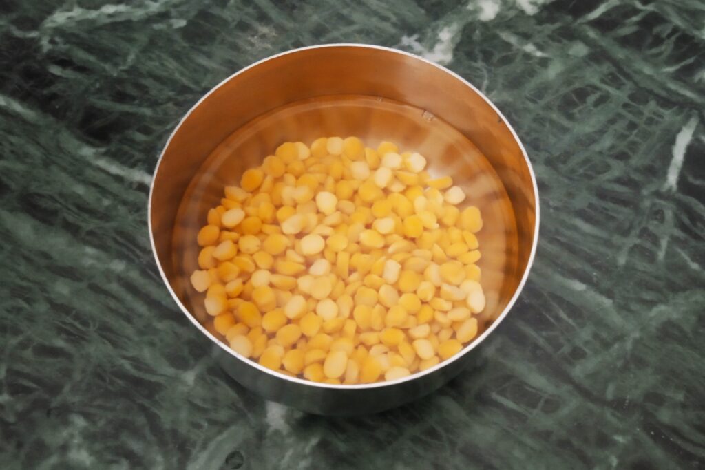soaked chana dal in a bowl