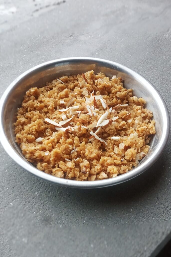 roti churma recipe served in a plate