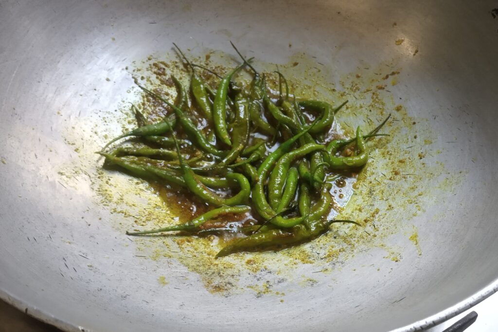 cooking green chili pickle