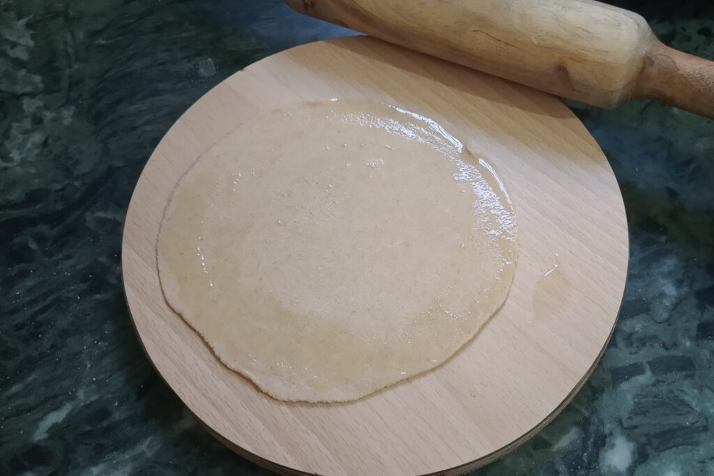 applying ghee on a circle 