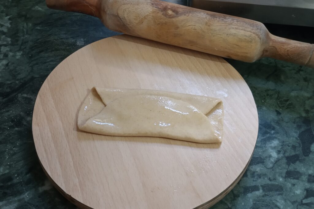 folding the sides of circle