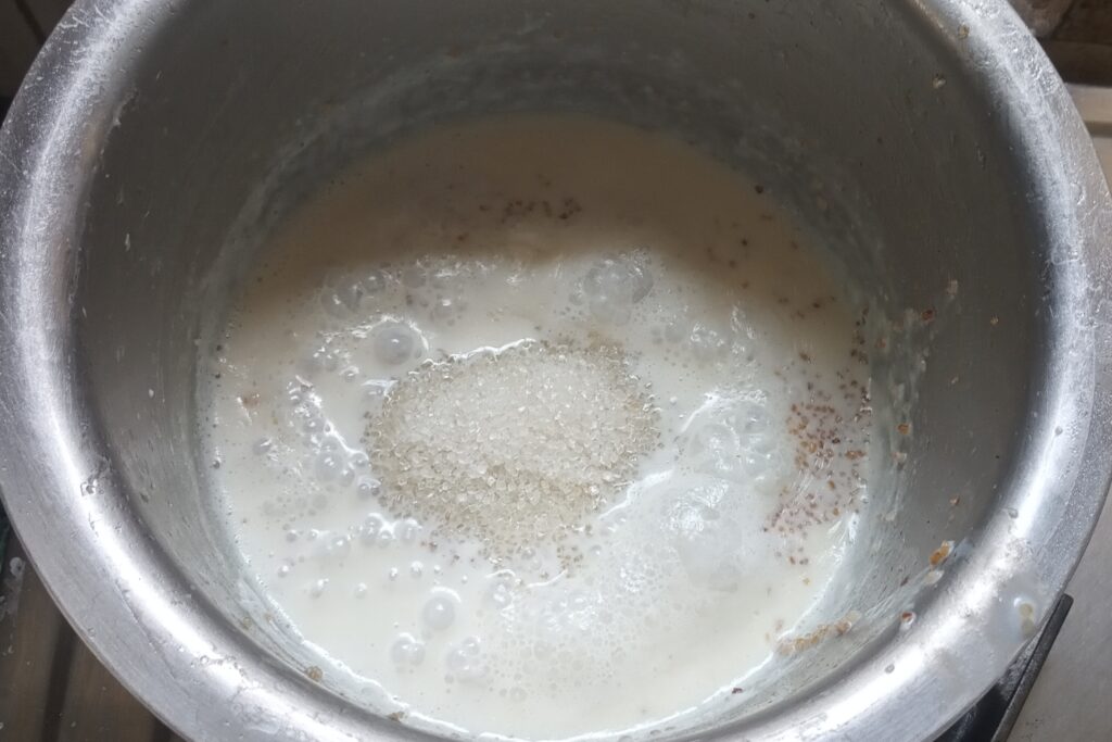 adding sugar to the daliya