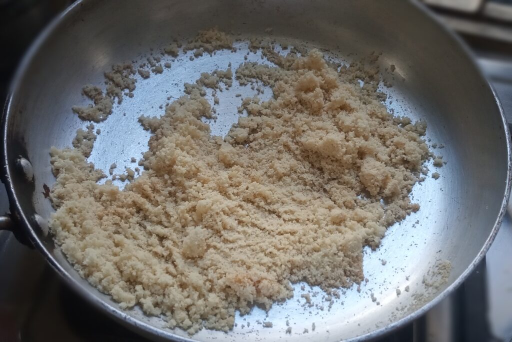 roasting rava for rava kheer