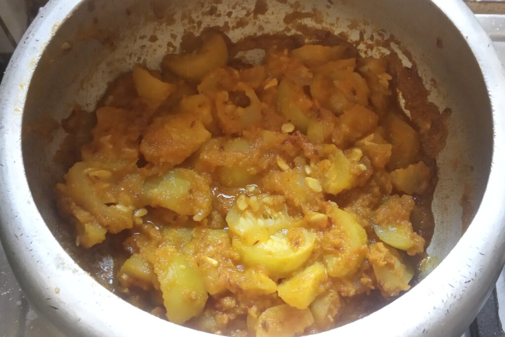 the tinde ki sabji is completely cooked