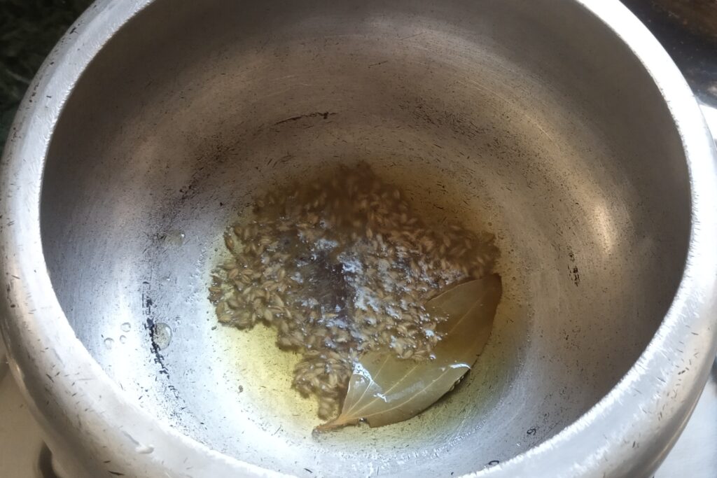 heating oil and whole spices