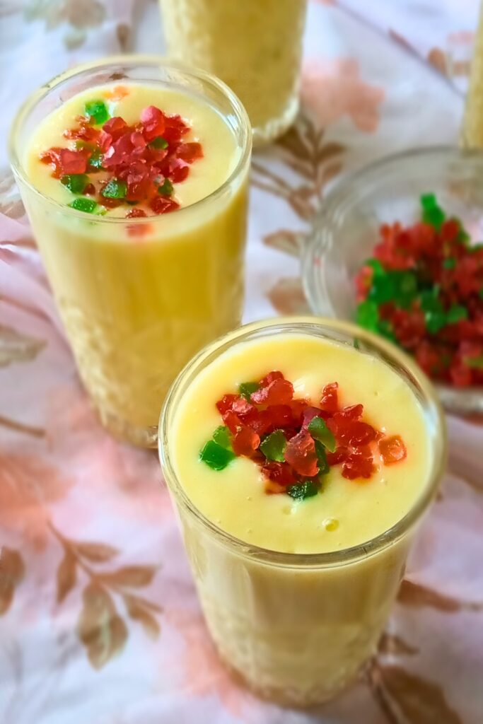 homemade mango milkshake recipe in the glass