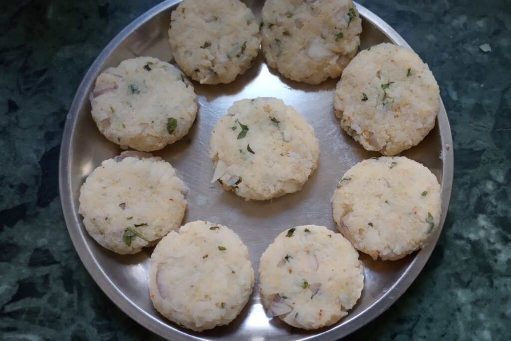 shaping patties from mixture