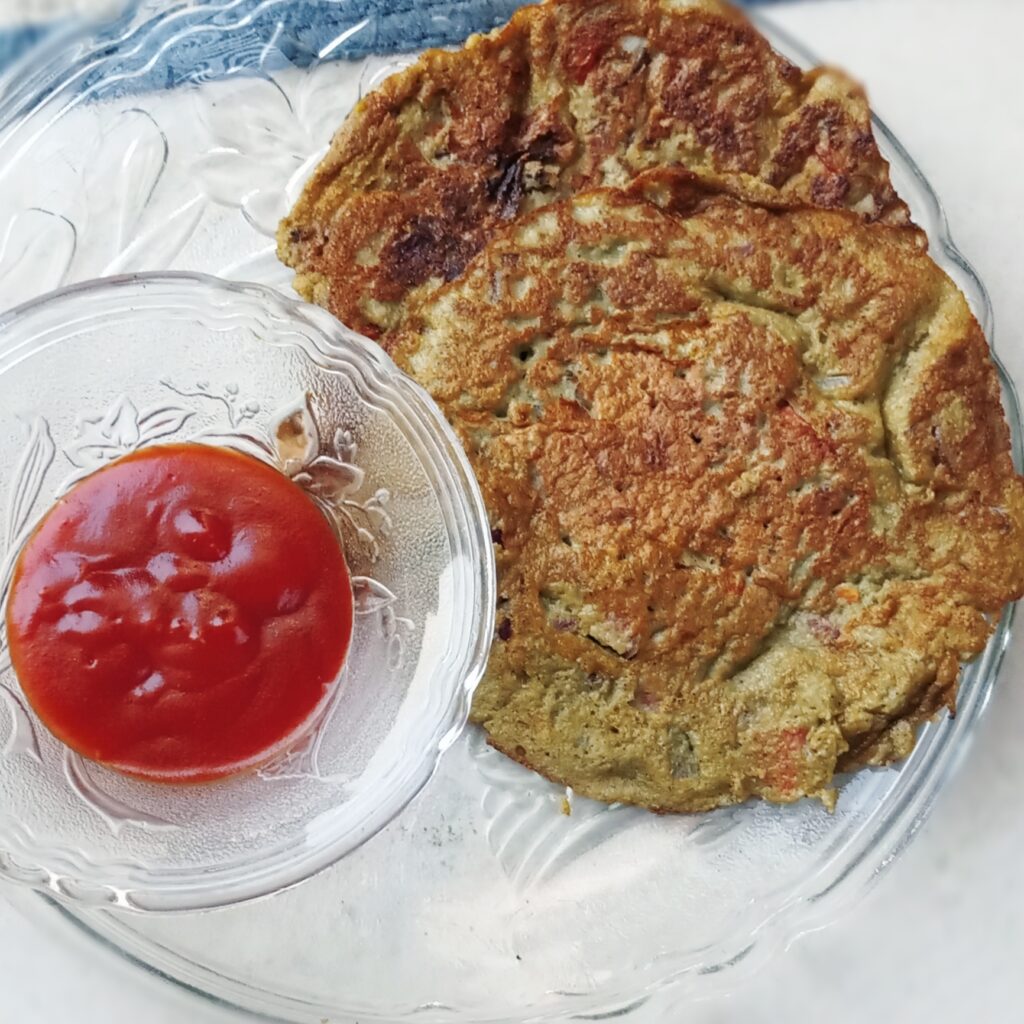 moong dal chilla served hot 