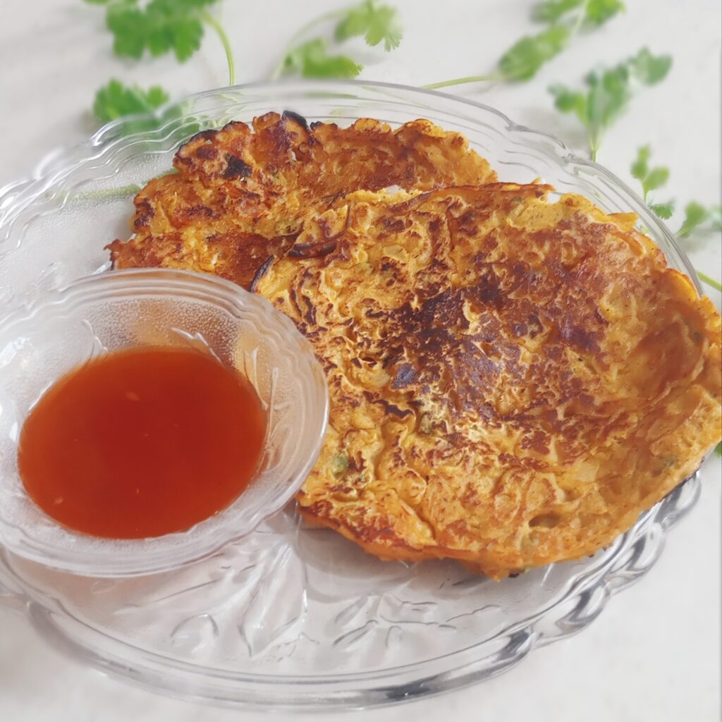 sattu chilla served with red chutney
