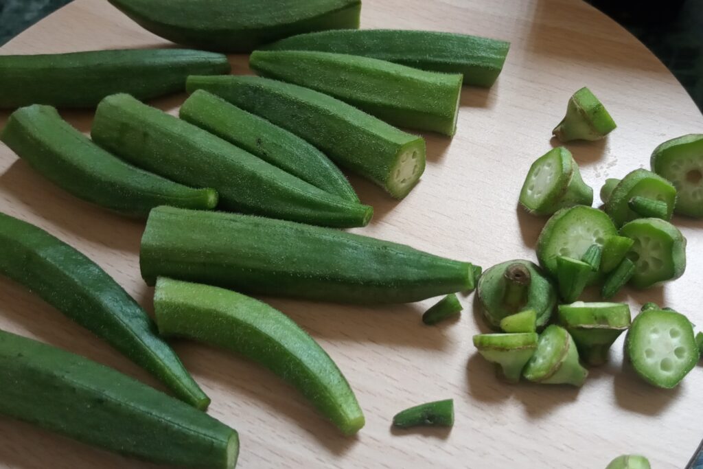 top and end okra are cutting