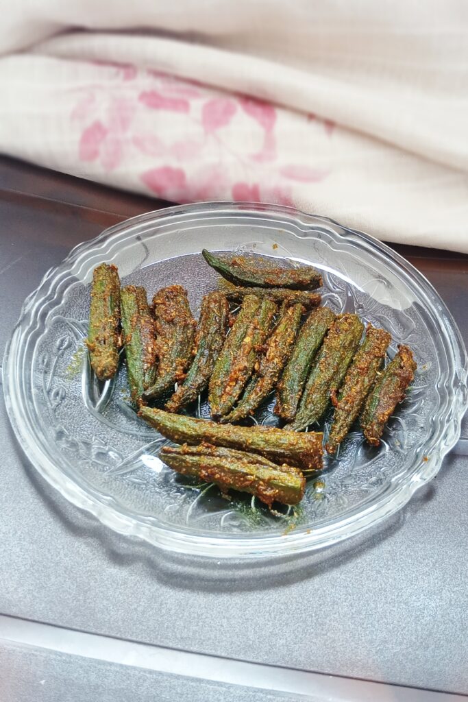 close up shot of crispy stuffed okra