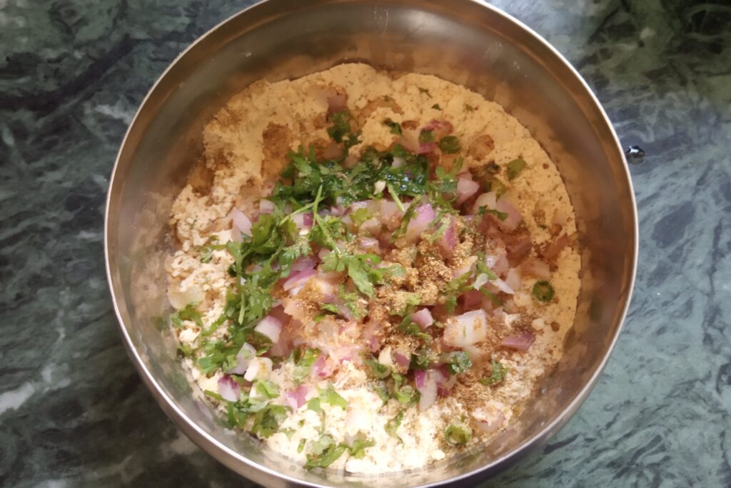 adding lemon juice and water to make stuffing