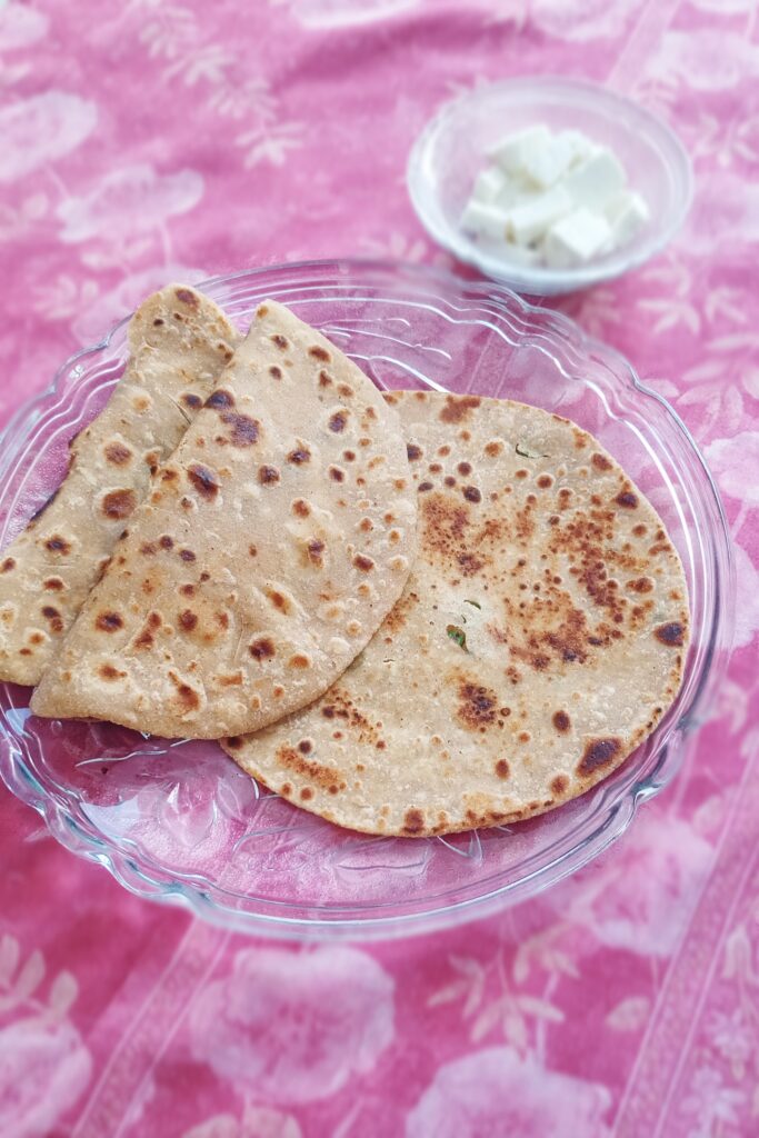 close u[ shot of paneer paratha recipe