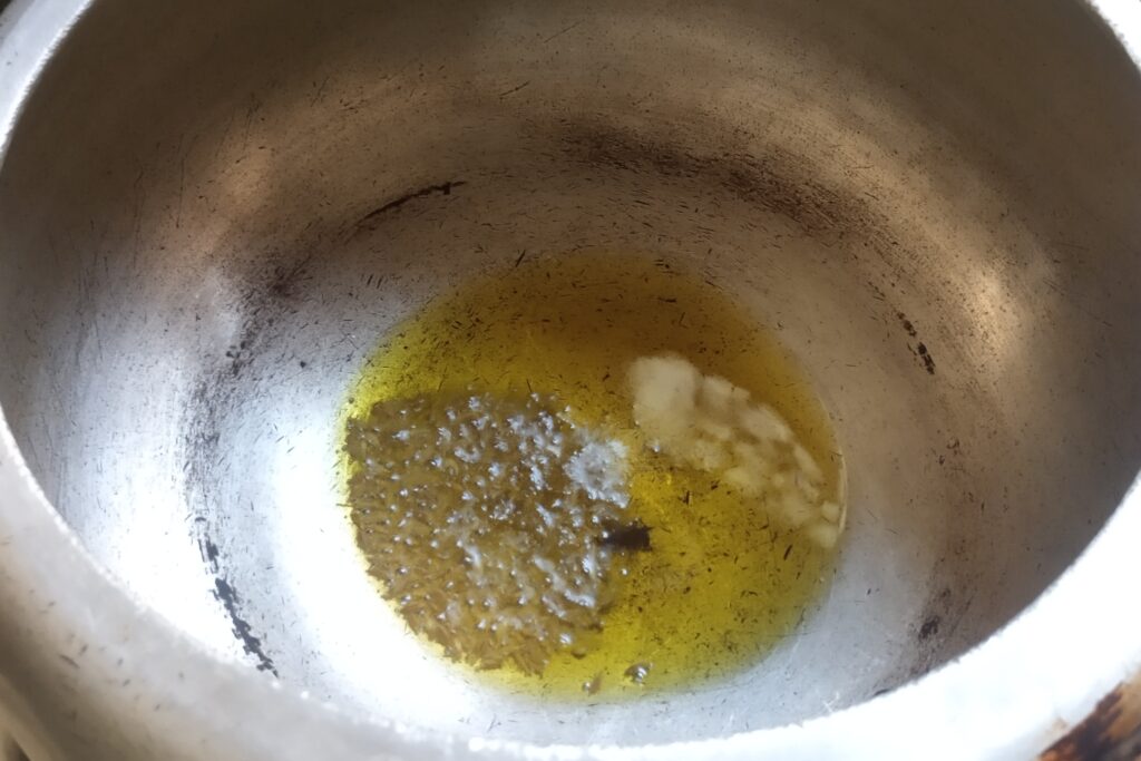 tempering cumin seeds in oil