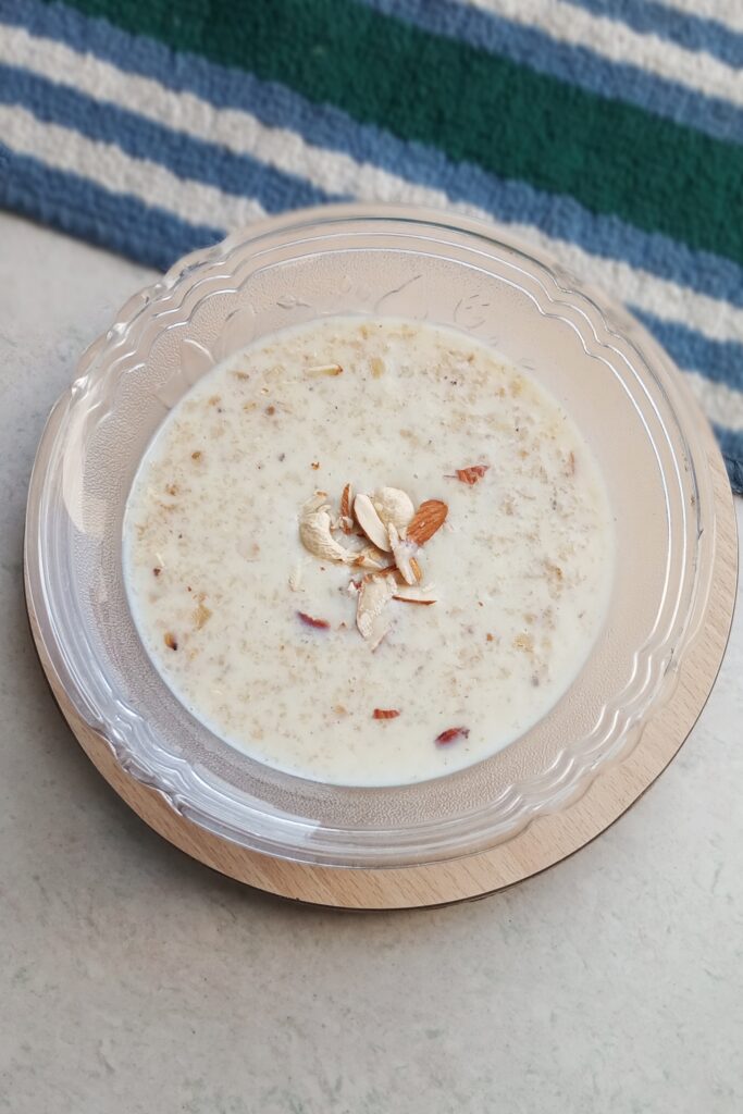 oats kheer recipe served in a bowl