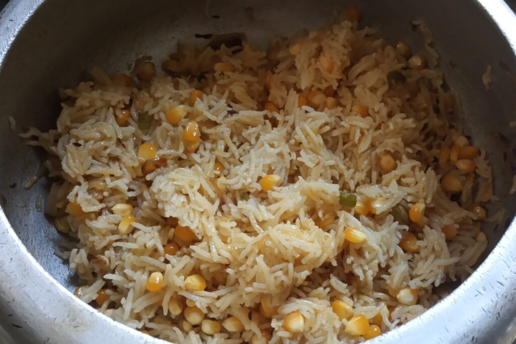 fluffed sweet corn pulao