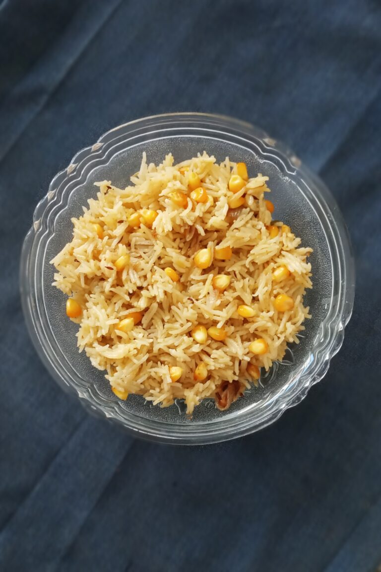 one pot sweet corn rice in glass bowl