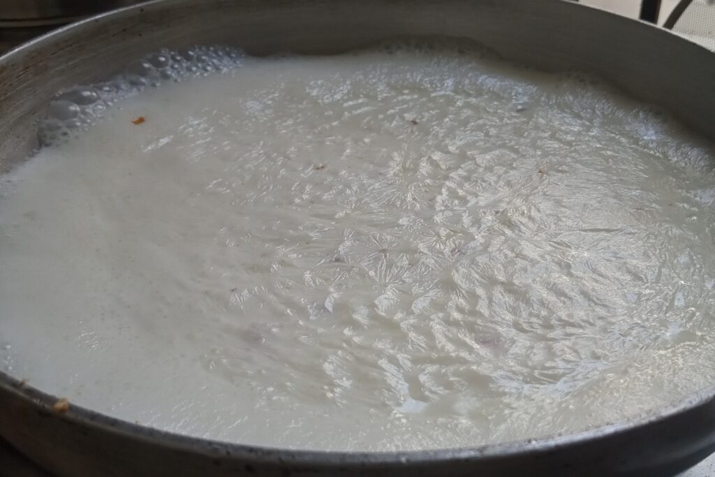 The milk brings to a boil