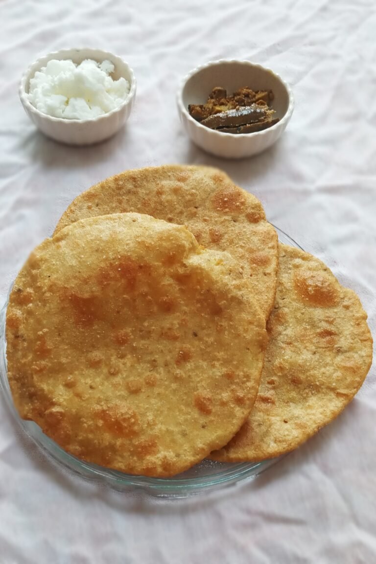 Stuffed aloo poori