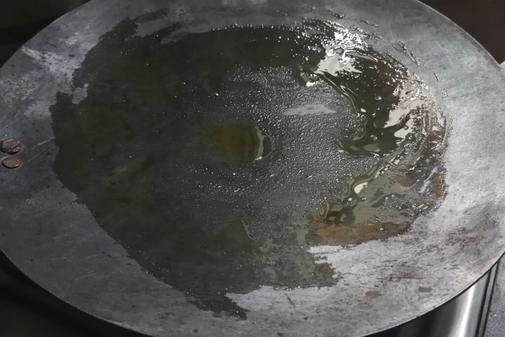 Heating tawa
