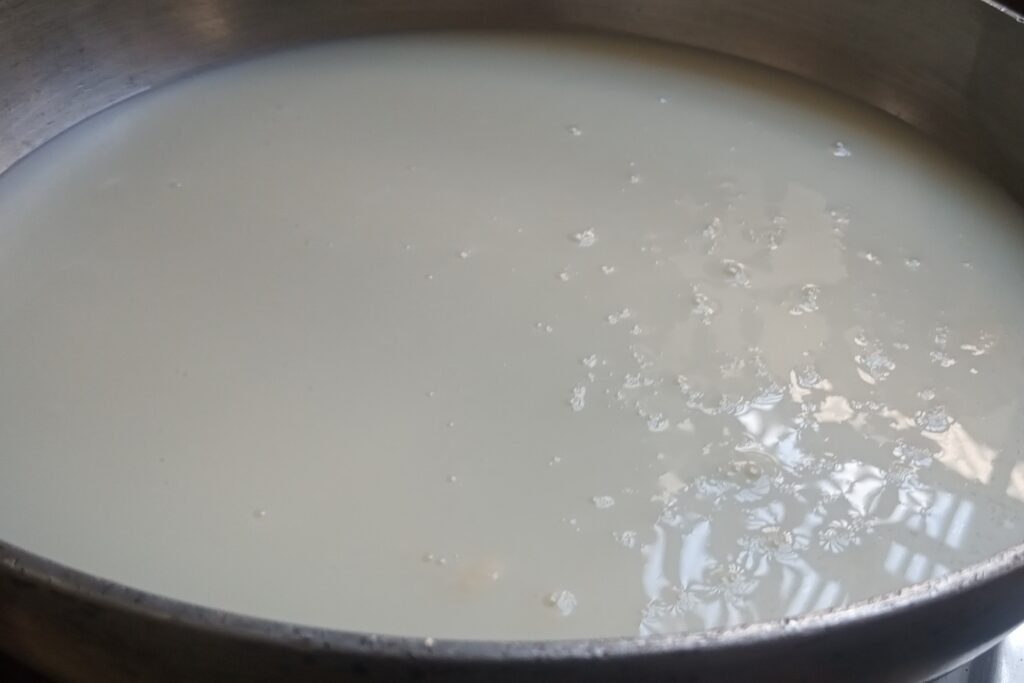Heating milk