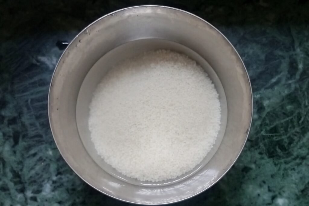 Soaked sama rice