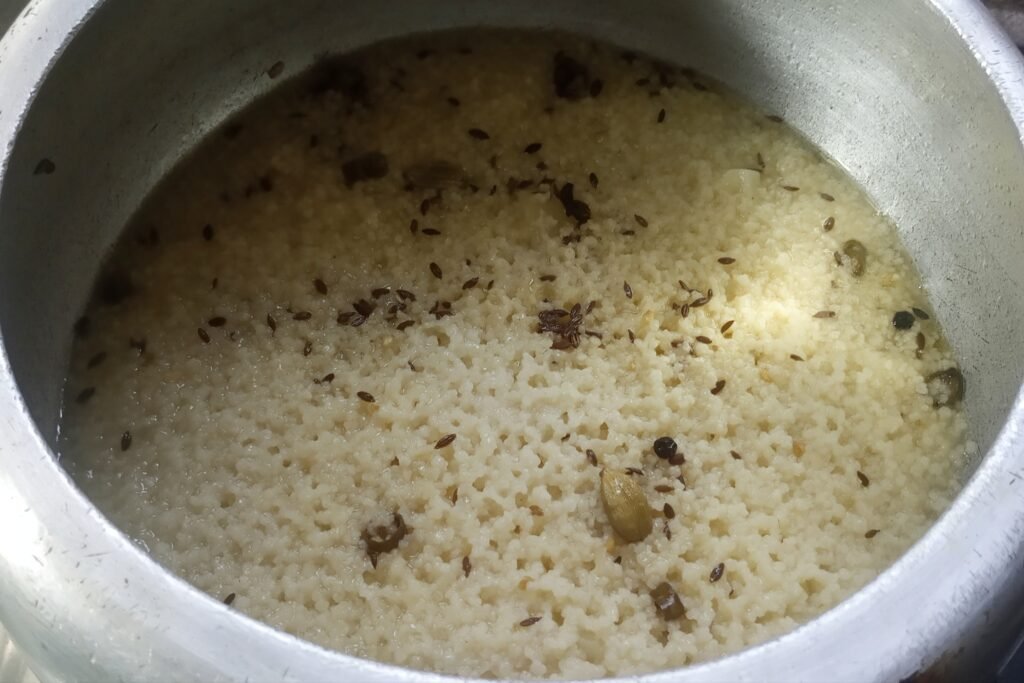 Cooked sama rice